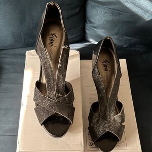 FIONI Night Black Sparkle Heels